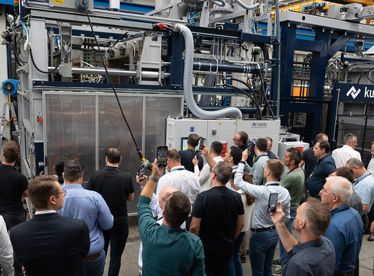 Riesiges Interesse an den live vorgestellten Kurtz Neuheiten Riesiges Interesse an den live vorgestellten Kurtz Neuheiten