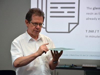 Mit profundem Wissen rund um die Leiterplatte erläutert Jürgen Friedrich Einflussgrößen auf elektronische Baugruppen