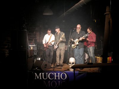 Die Würzburger Blues Band MUCHO MOJO begeisterte das Publikum