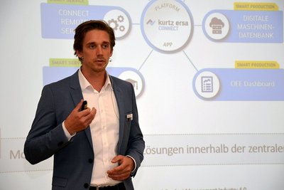Ersa Specialist Industrie 4.0 Nicolas Bartschat zeigt mit Live-Demo, wie Kurtz Ersa CONNECT die Maschinenanbindung serviceseitig auf ein neues Level bringt