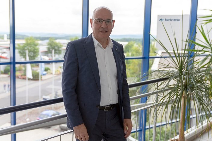 Andrea Carta, neuer Geschäftsführer des Bereichs Moulding Machines der Kurtz GmbH & Co. KG und Mitglied des Kurtz Ersa Global Boards Andrea Carta, neuer Geschäftsführer des Bereichs Moulding Machines der Kurtz GmbH & Co. KG und Mitglied des Kurtz Ersa Global Boards